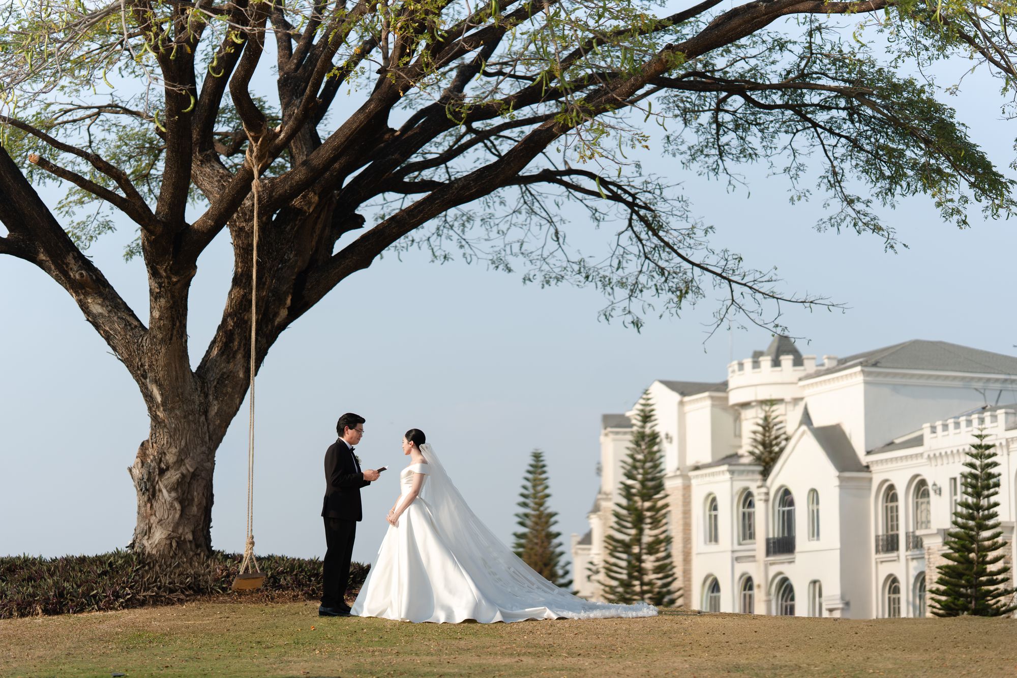 E and K on their wedding day